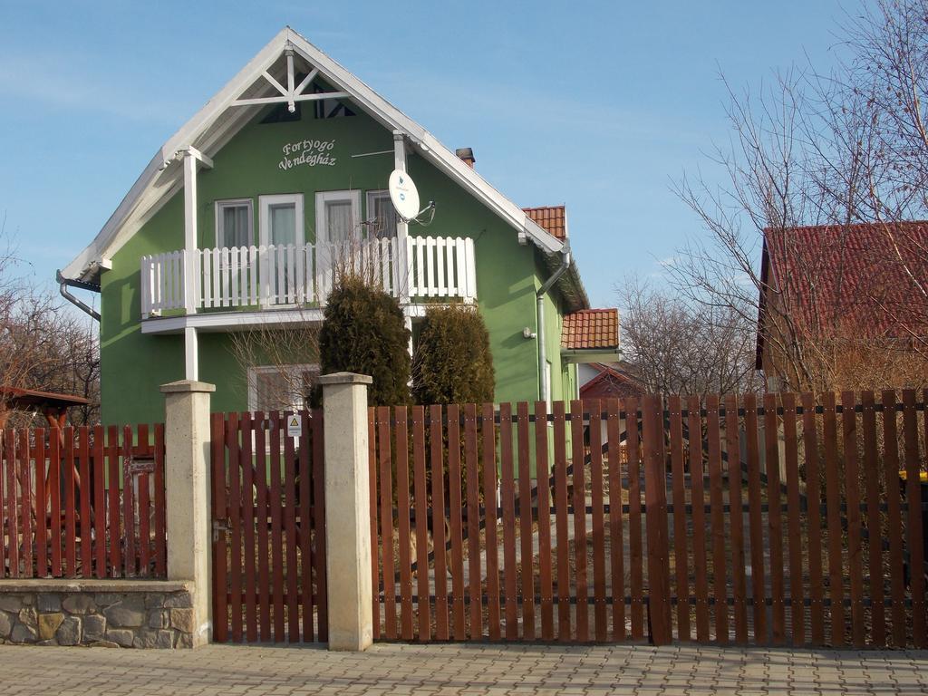Casa Fortyogo Tîrgu Secuiesc Buitenkant foto