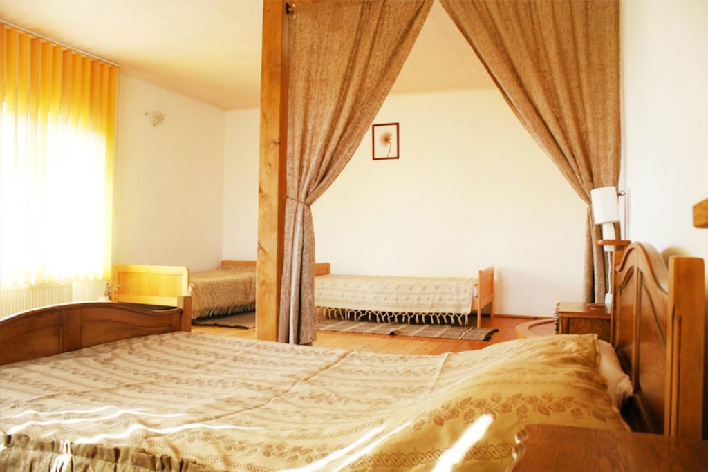 Casa Fortyogo Tîrgu Secuiesc Kamer foto